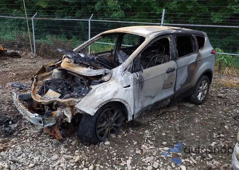 2017 Ford Escape Se z USA, uszkodzony, nr VIN 1FMCU9GD4HUB99696